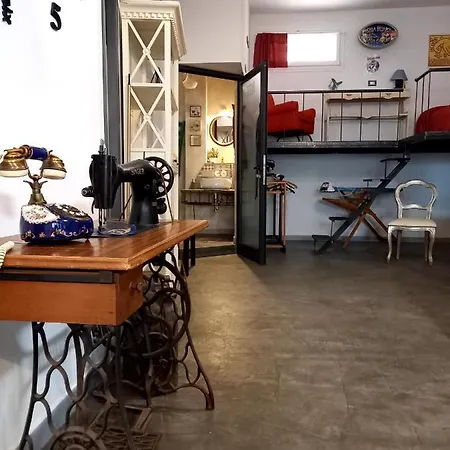 Art Deco Center Near The Beach! * Terracina